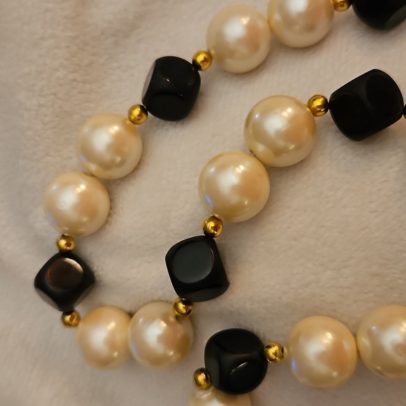 Vintage Elegant Ivory Black and Gold Acrylic and Glass Beaded Necklace - Picture 7 of 9